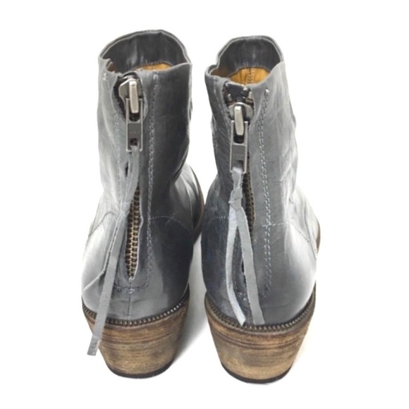 𝅺BLACKSTONE Fumo Leather Ankle Bootie Stone Gray - Picture 6 of 8